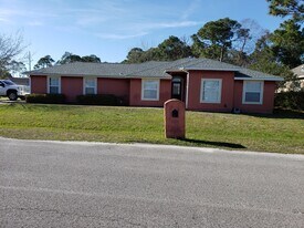 301 Brynn Ct in Panama City Beach, FL - Building Photo