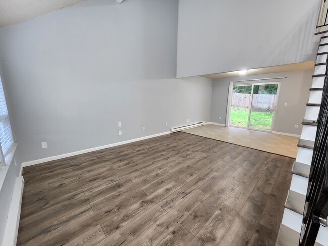 3622 159th Street Ct E in Tacoma, WA - Foto de edificio - Building Photo