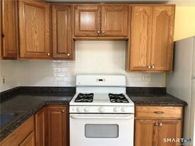 7 Franklin St in Seymour, CT - Building Photo