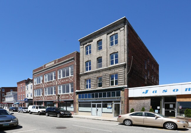 147 Bank St in New London, CT - Building Photo - Building Photo