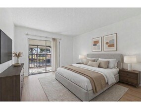 4511 S Oak Dr in Tampa, FL - Building Photo - Building Photo