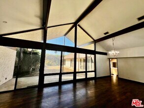 1011 El Segundo Dr in Thousand Oaks, CA - Building Photo - Building Photo