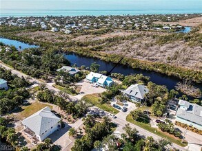 785 Rabbit Rd in Sanibel, FL - Building Photo - Building Photo