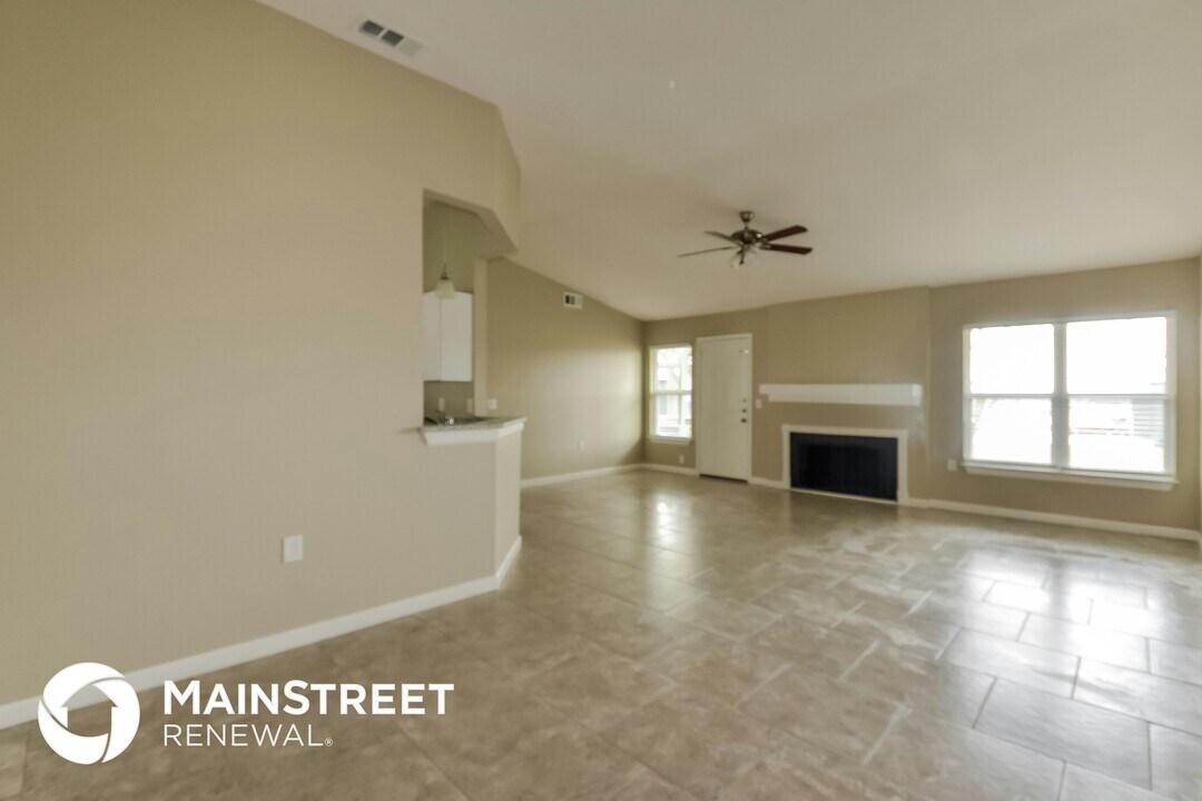 14619 Hillside Ridge in San Antonio, TX - Building Photo