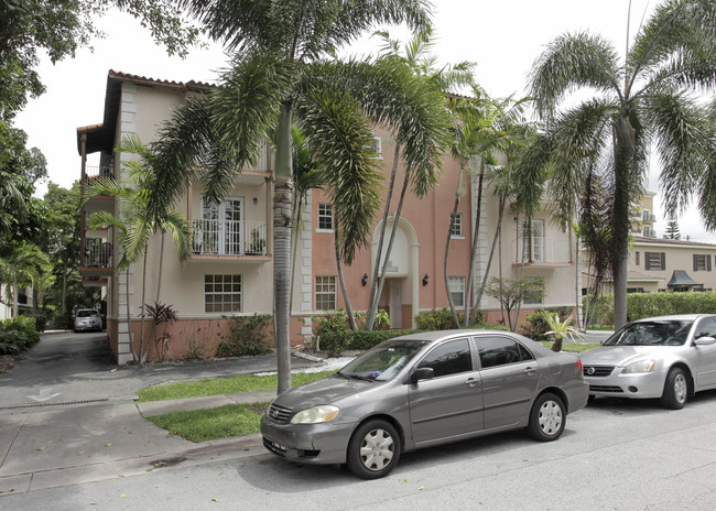 29 Santillane Ave in Coral Gables, FL - Building Photo - Building Photo