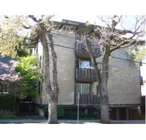 Channing Apartments in Berkeley, CA - Foto de edificio - Building Photo