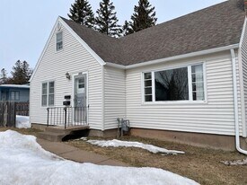 5005 Glenwood St in Duluth, MN - Building Photo