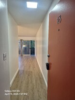 609 De La Vina St, Unit 18 in Santa Barbara, CA - Building Photo