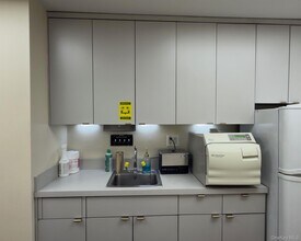 333 E 34th St in New York, NY - Building Photo - Building Photo