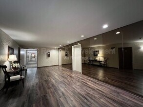 950 E Wilmette Rd in Palatine, IL - Building Photo - Building Photo