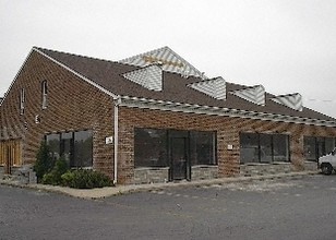 1187 N Farnsworth Ave in Aurora, IL - Building Photo - Building Photo