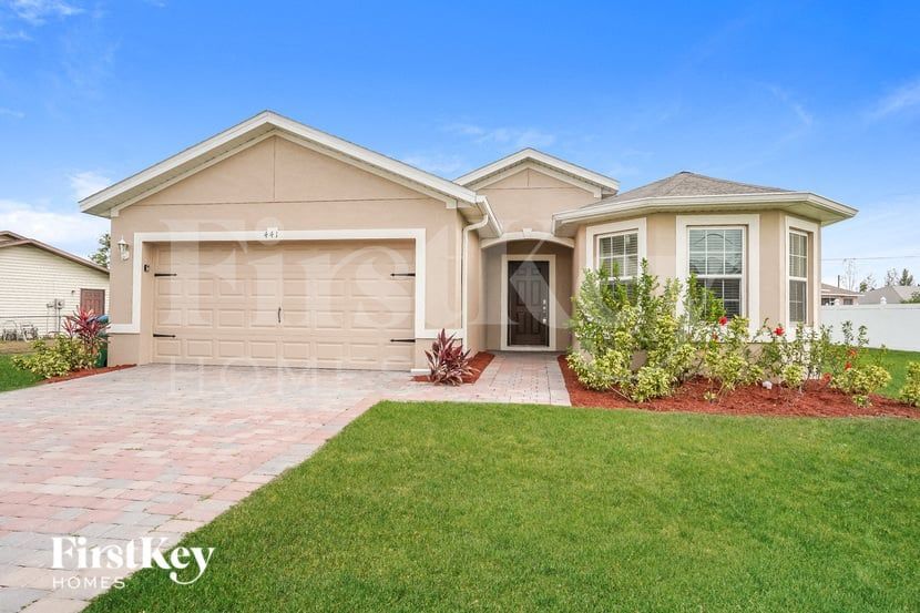 441 SW 24th St in Cape Coral, FL - Foto de edificio