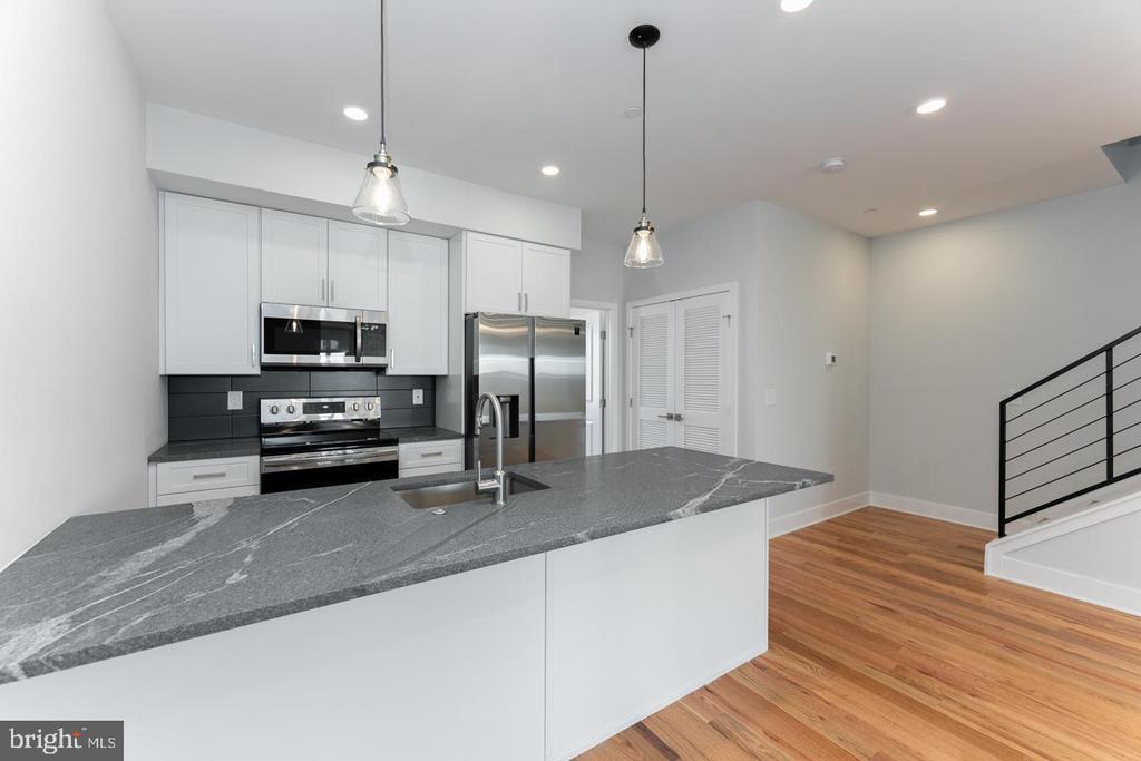 2931 Salmon St in Philadelphia, PA - Building Photo