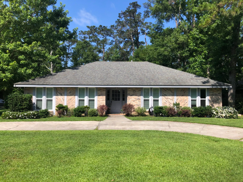 217 Lovers Ln in Mandeville, LA - Foto de edificio