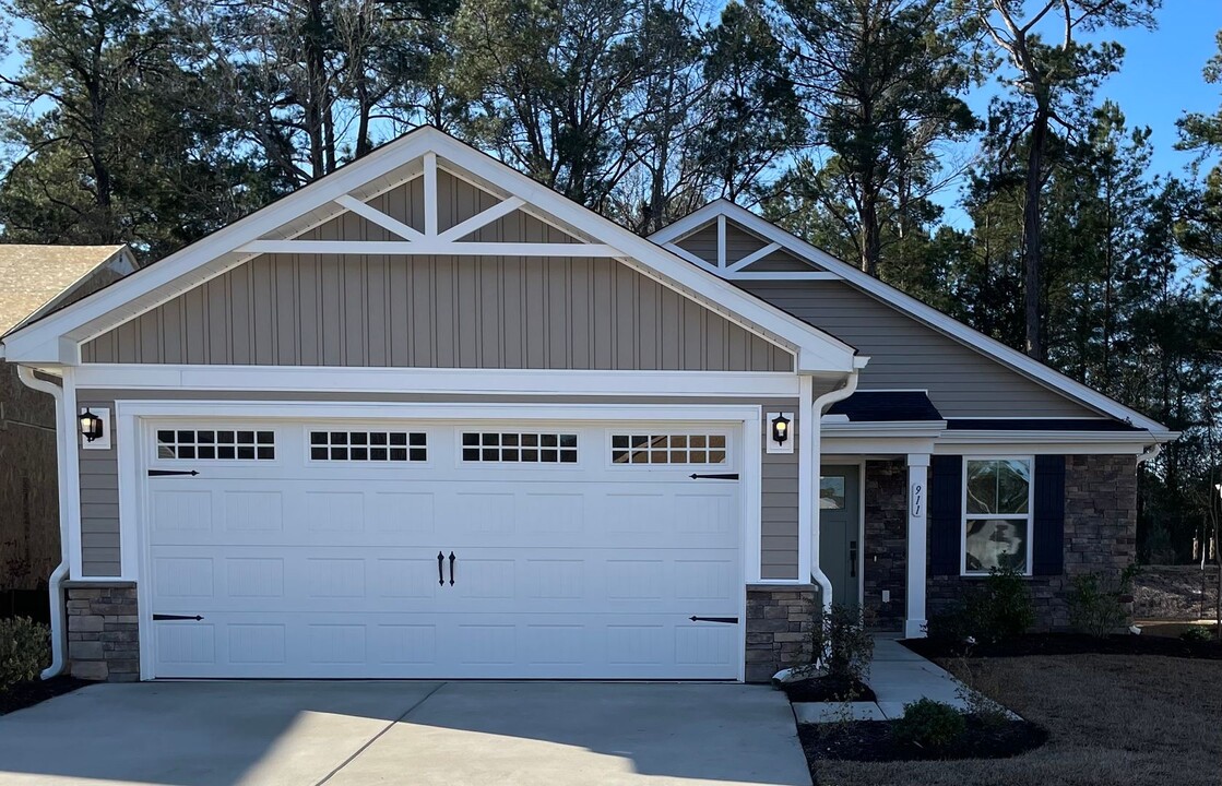 911 Riner Ln in Calabash, NC - Building Photo