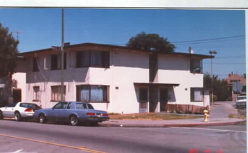 121-135 Graham Ave in San Jose, CA - Building Photo - Building Photo