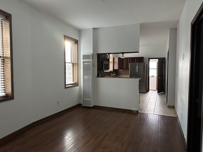 2510 S Western Ave in Chicago, IL - Building Photo - Building Photo