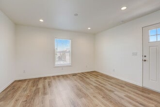 3139 E Sahara Ave in Las Vegas, NV - Building Photo - Building Photo