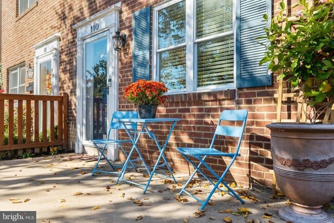 110 E Rosemont Ave in Alexandria, VA - Building Photo - Building Photo