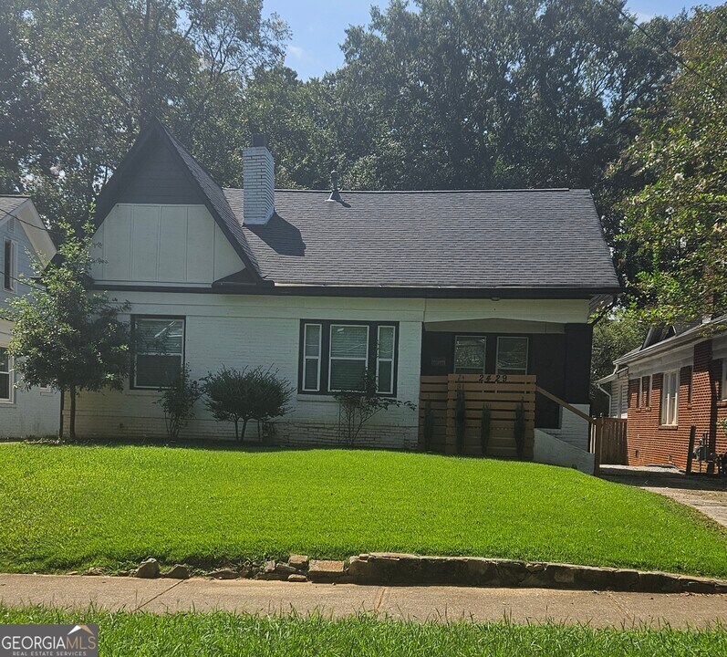 2429 Hosea L Williams Dr SE in Atlanta, GA - Building Photo