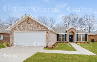 71 Hideaway Ln in Wetumpka, AL - Building Photo