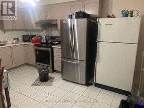 5672 Shillington Dr in Mississauga, ON - Building Photo - Building Photo