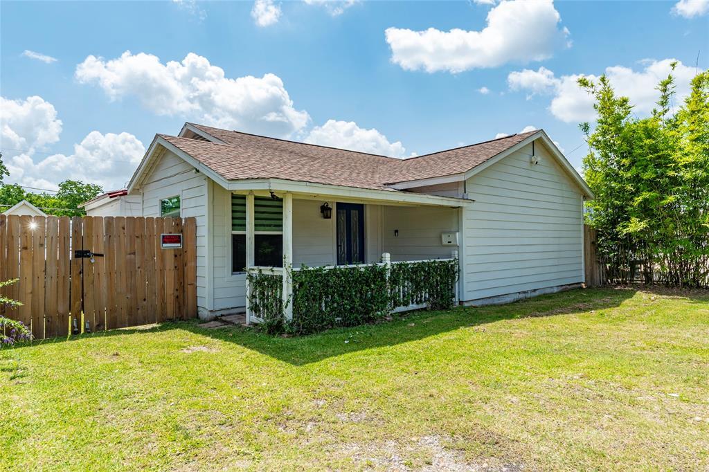 719 Shaver St in Pasadena, TX - Building Photo
