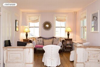 15 Grand St in Sag Harbor, NY - Foto de edificio - Building Photo