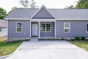 606-606 E Pine Ave in Wake Forest, NC - Building Photo