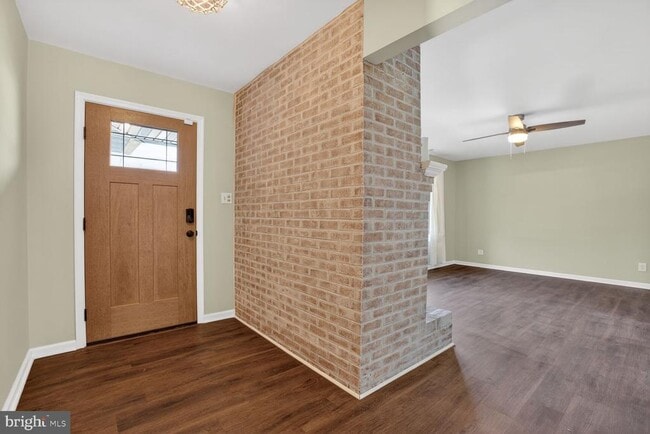 property at 10160 Dahlgren Rd