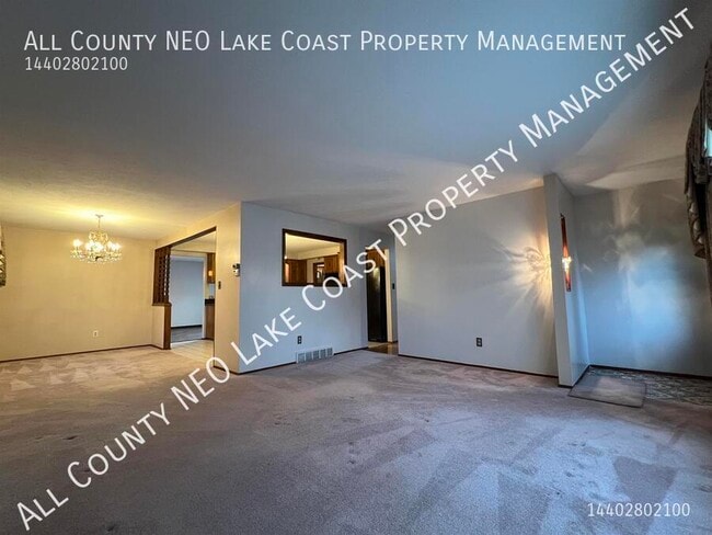 9953 Shady Ln in Brooklyn, OH - Building Photo - Building Photo