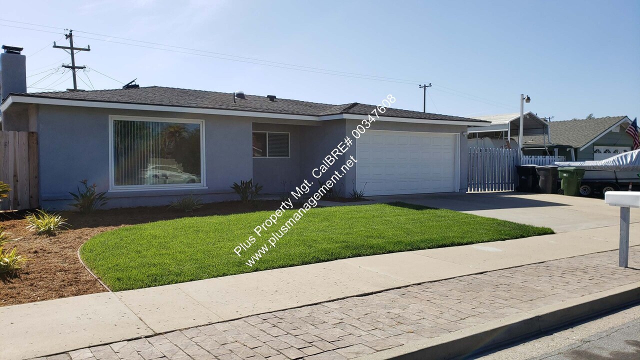 3943 Hillview Rd in Santa Maria, CA - Building Photo