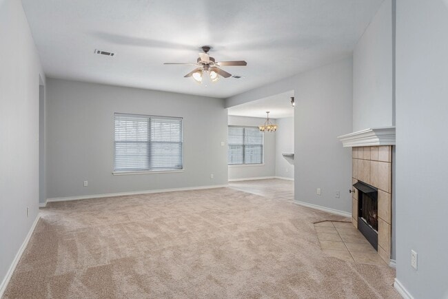 AVAILABLE AUGUST 2026 - Charming 3 bed/ 2 in Bryan, TX - Building Photo - Building Photo