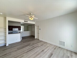 5142 S Jones Blvd in Las Vegas, NV - Building Photo - Building Photo