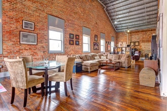 246 N Court St in Montgomery, AL - Building Photo - Building Photo