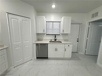 2005 Carver Ave, Unit 11-1111 in Ft. Myers, FL - Building Photo - Building Photo