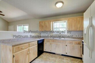 2009 Timberline Cir in Oak Grove, KY - Building Photo - Building Photo