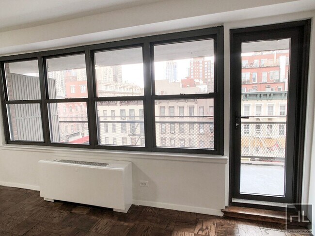 East 82nd Street in New York, NY - Building Photo - Building Photo