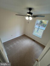 716 Alamo Ln in Lusby, MD - Building Photo - Building Photo