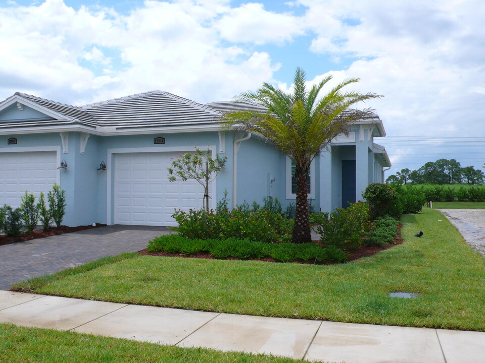 27046 SW Viterbo Wy in Port St. Lucie, FL - Building Photo