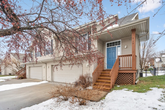 2539 Catskill Ct in Iowa City, IA - Building Photo - Building Photo