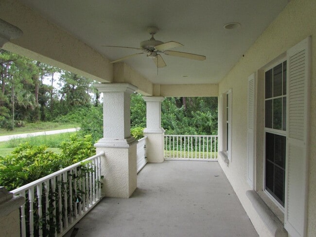 property at 1623 Oak Ave