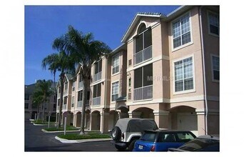 5203 Bay Club Cir in Tampa, FL - Building Photo - Building Photo