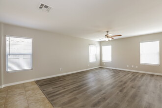 8885 W Perfect Diamond Ct in Las Vegas, NV - Building Photo - Building Photo