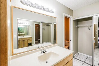 1200 SW 111th Ave in Pembroke Pines, FL - Building Photo - Building Photo