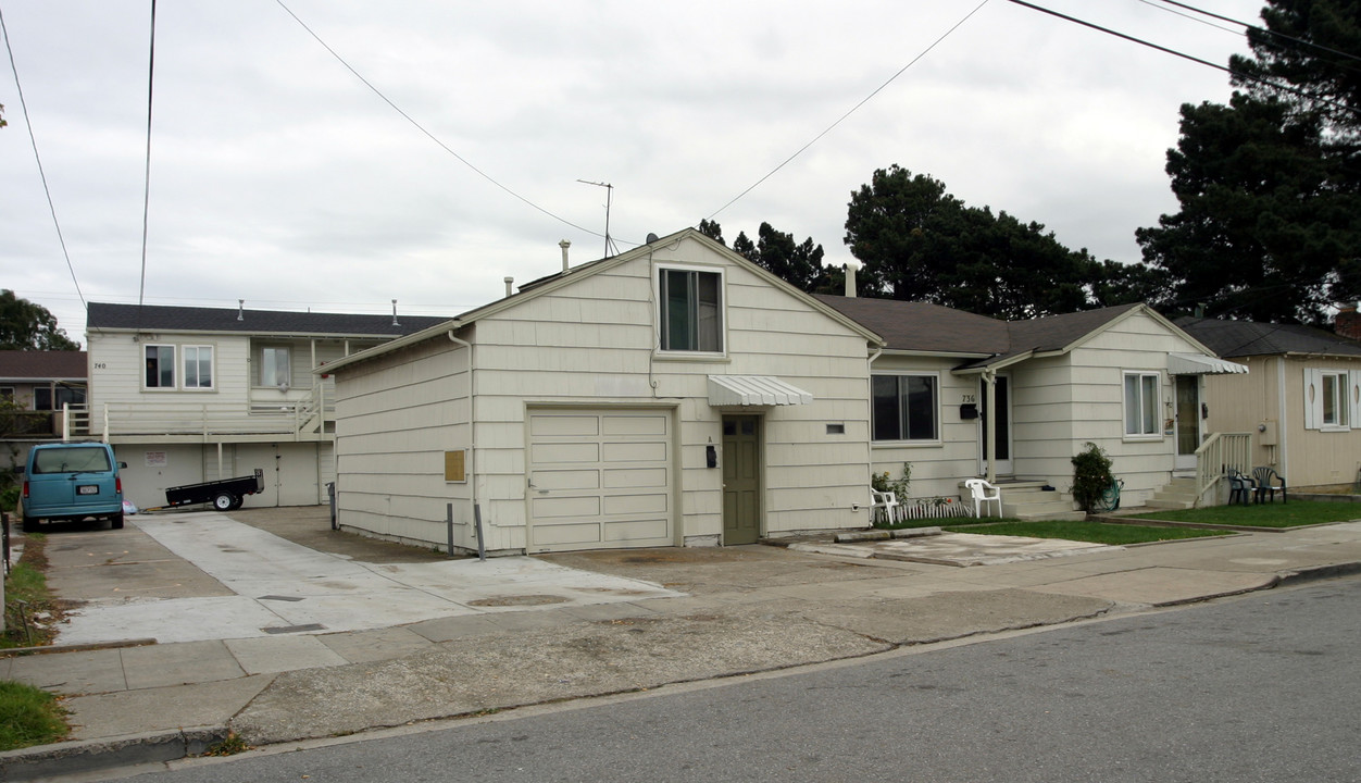 736-740 6th Ave in San Bruno, CA - Building Photo