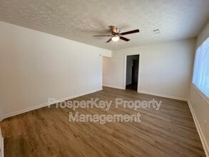 5205 Cochran Ave in Columbus, GA - Foto de edificio - Building Photo