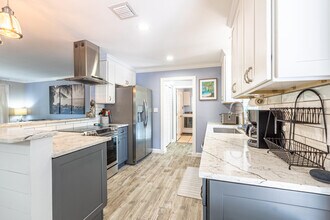 400 Pittsburgh Dr in Jupiter, FL - Building Photo - Building Photo