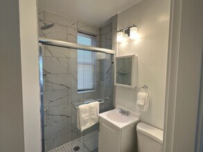 67 Park Dr, Unit 21 in Boston, MA - Foto de edificio - Building Photo