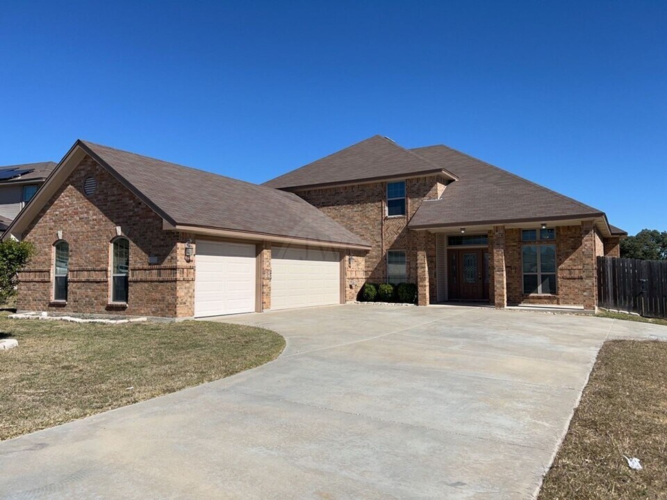 1021 Republic Cir in Copperas Cove, TX - Building Photo
